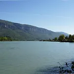 Szálloda La Source Porcieu-Amblagnieu
